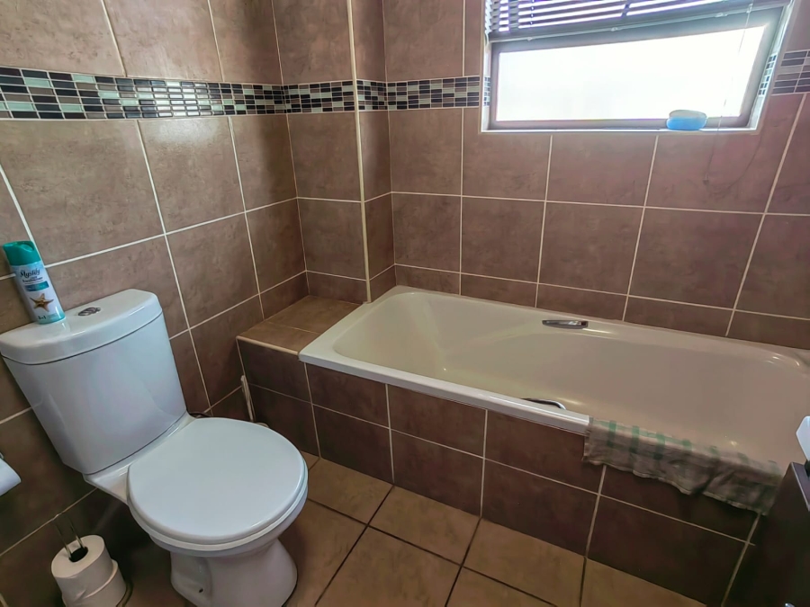 2 Bedroom Property for Sale in Die Bult North West